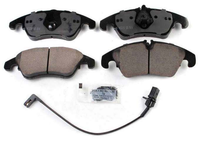 Audi Disc Brake Pad Set - Front (Ceramic) (EURO) 8K0698151K - Akebono Euro Ultra-Premium EUR1322